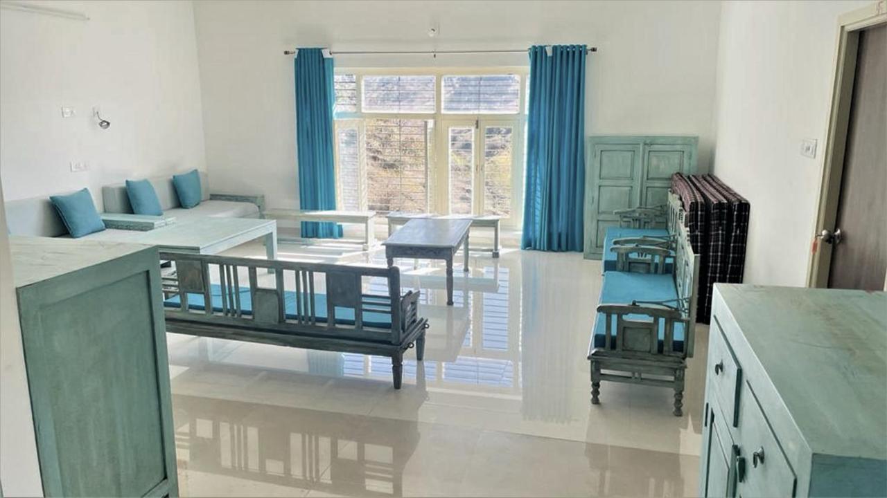 Shikhar Bunglow - A Stunning Valley View Bungalow In Mount Abu Bed and Breakfast Eksteriør billede