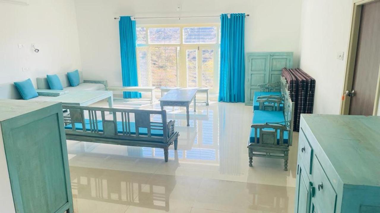 Shikhar Bunglow - A Stunning Valley View Bungalow In Mount Abu Bed and Breakfast Eksteriør billede